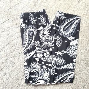 Black and White Leggings One Size